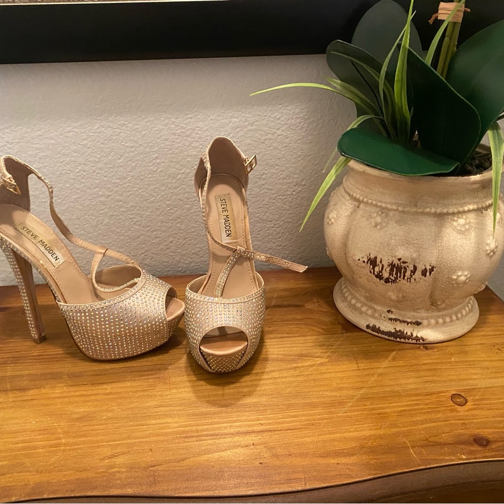 Steve Madden 6 inch heels size 5 1/2